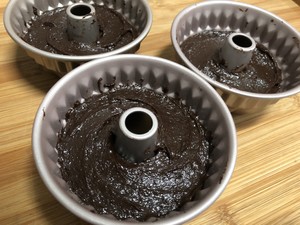 简化版熊谷裕子巧克力蛋糕的做法 步骤11