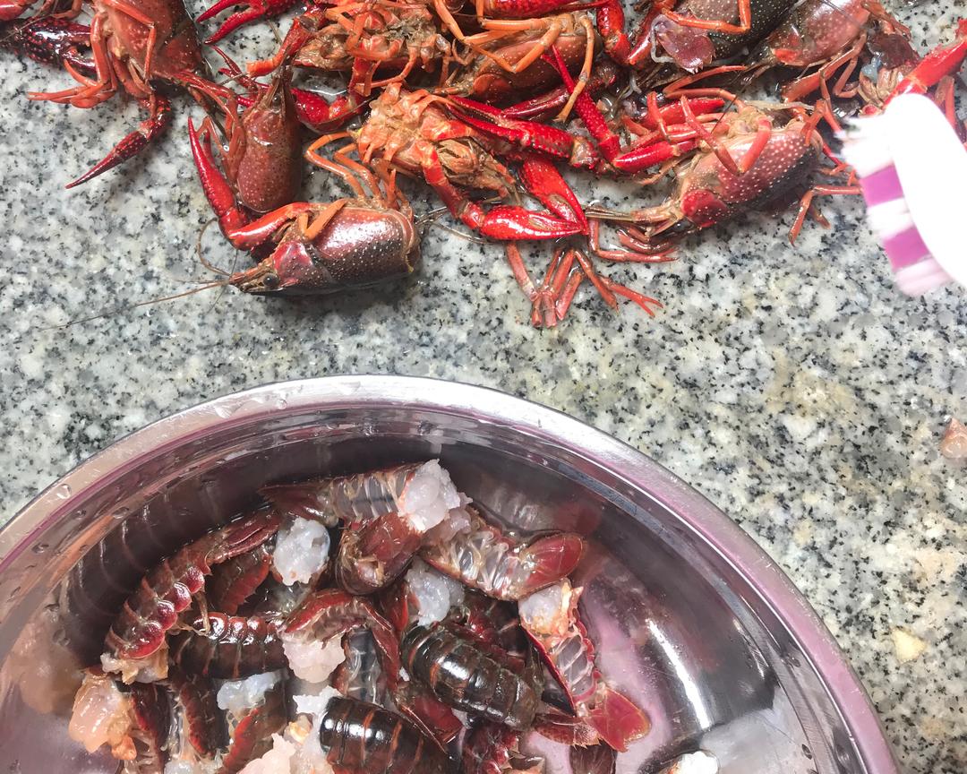 简便小龙虾做法的做法 步骤1