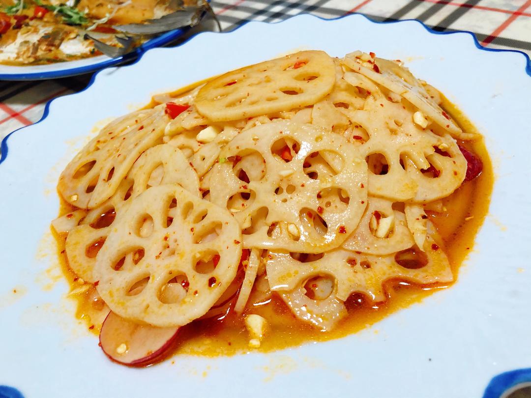 凉拌藕片的做法 步骤6