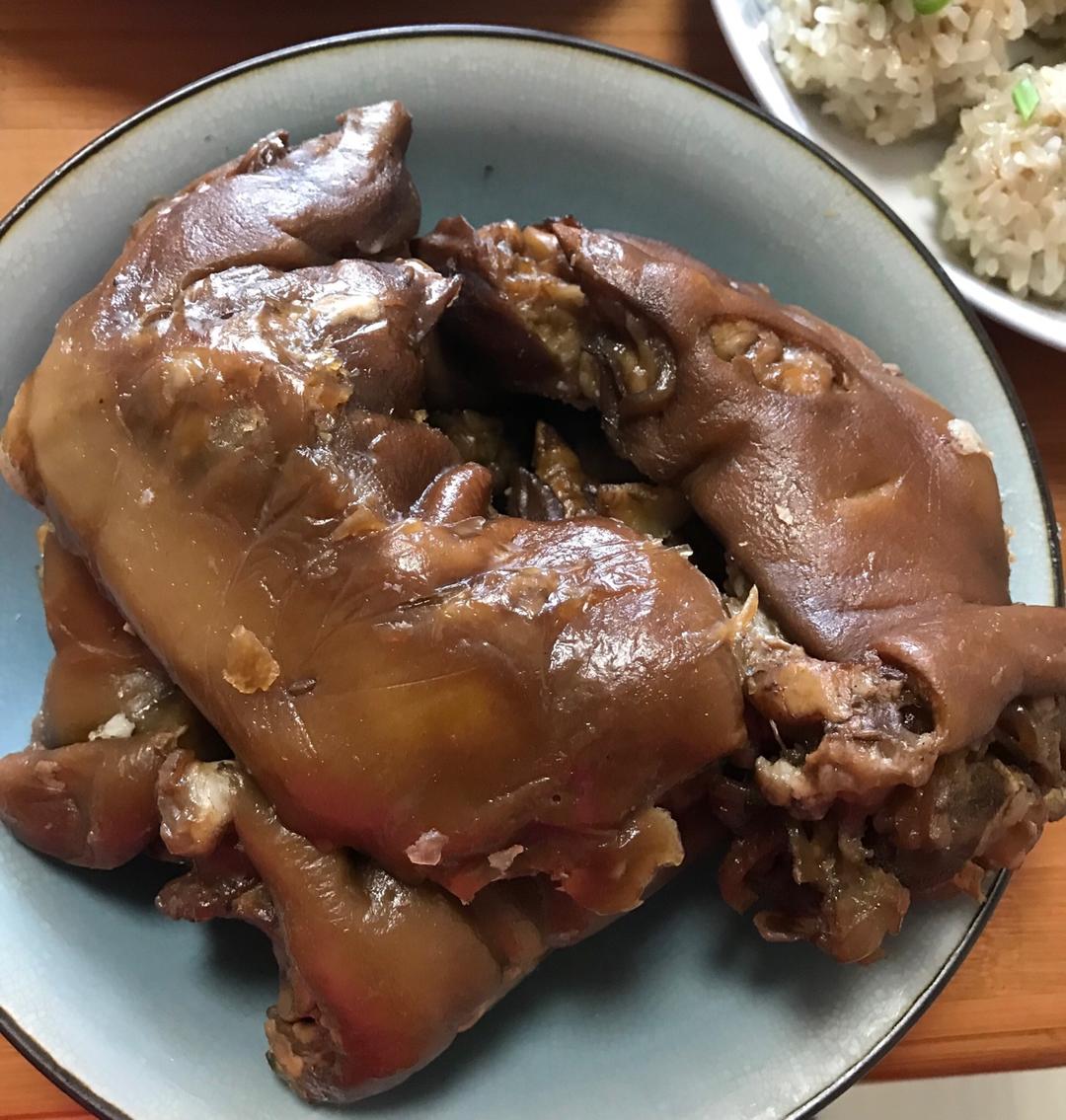 小雨淅沥945做的家常猪爪