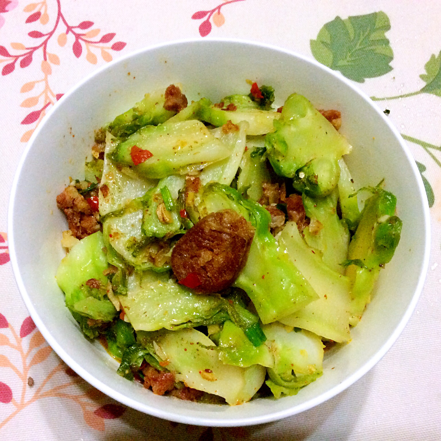 月光白泽做的儿菜炒腊肠
