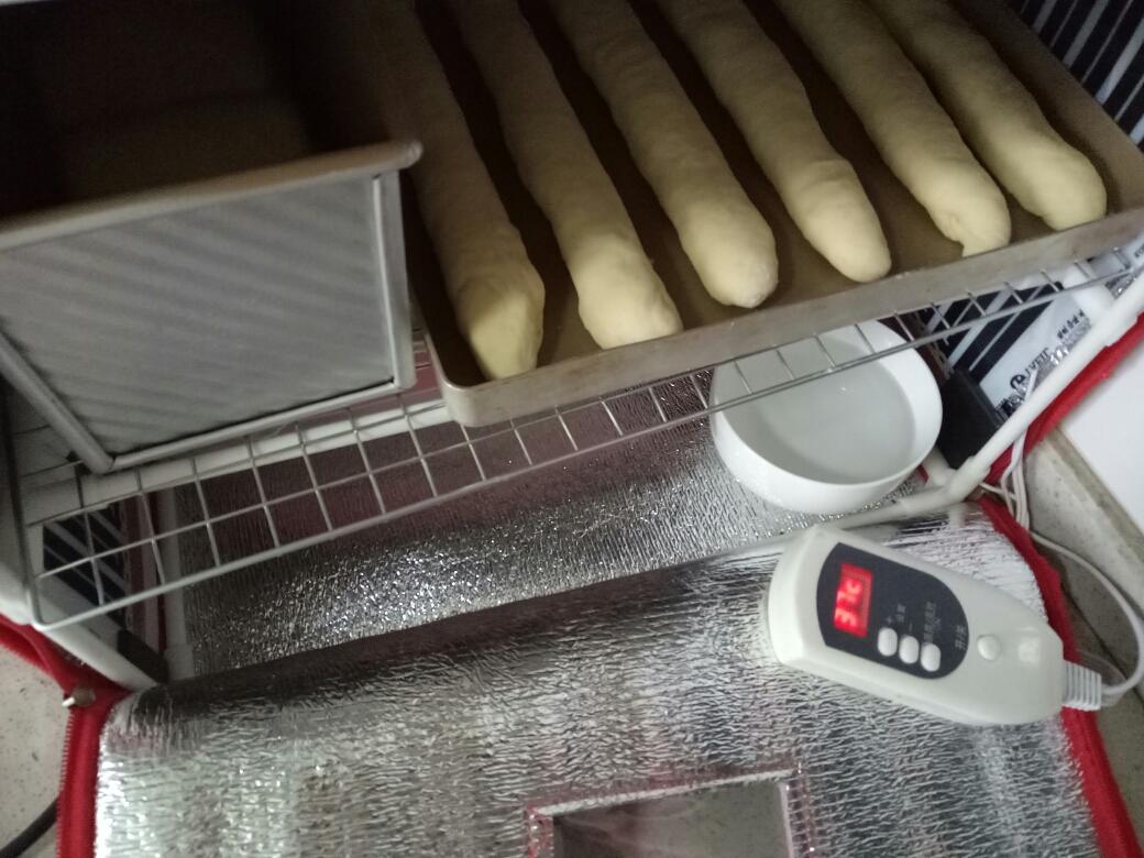 【『恋家homedear厨师机』之酸奶餐包的做法步骤图】快乐儿童餐-制作