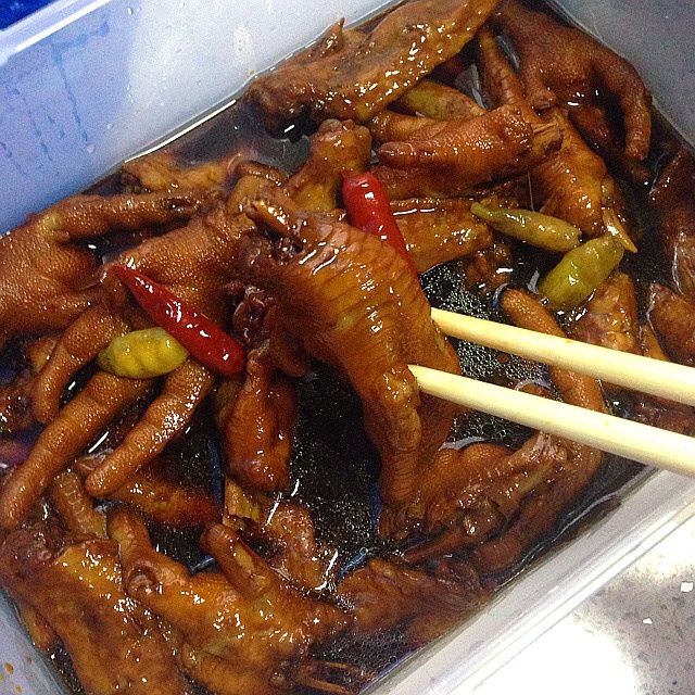 嘎子妈做的卤鸡爪
