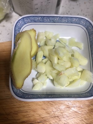 减脂期配菜虎皮辣子少油版给难以下咽的杂粮加一点颜色的做法 步骤2