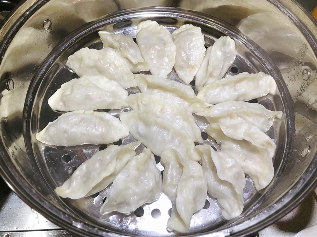 猫猫茶做的辣萝卜丝饺子