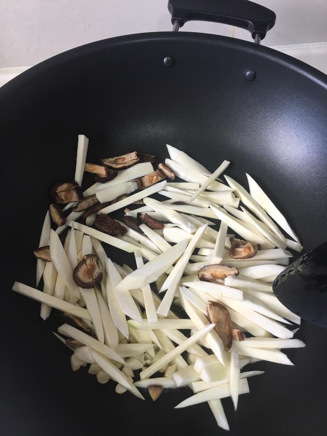 鱼香茭白丝