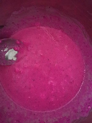 轻奢火龙果冰乳酪蛋糕的做法 步骤4