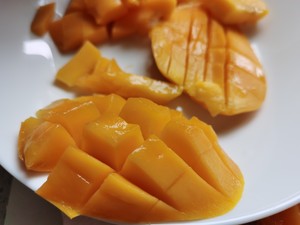 夏日清凉饮品~芒果西米露,水蜜桃西米露的做法 步骤2