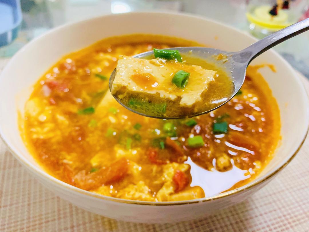 西红柿鸡蛋豆腐汤