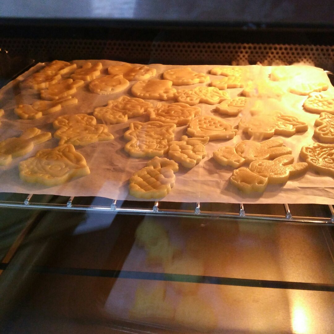 孟夏草长做的手工饼干