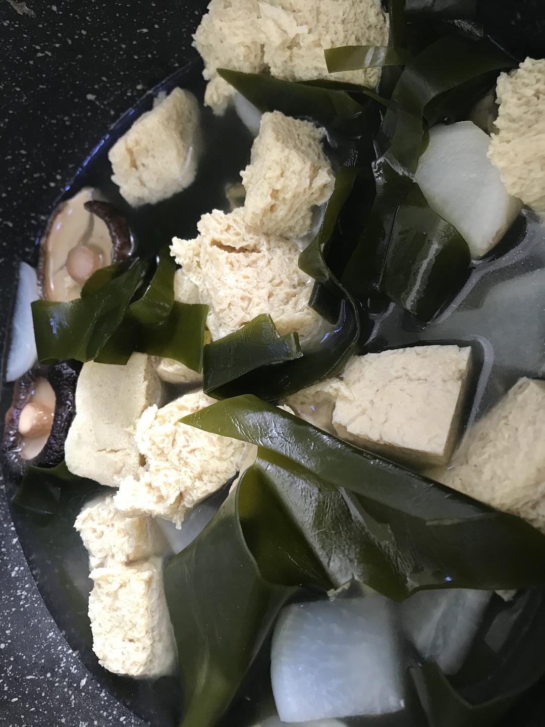 海带冻豆腐萝卜汤
