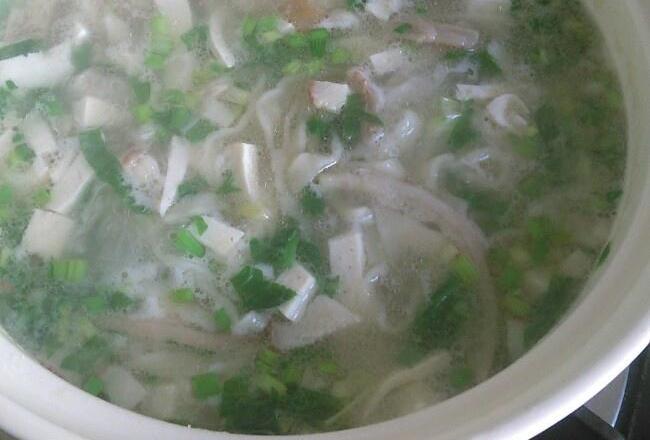 宝宝食谱猪肚菌菇面高汤配什么煮汤图片