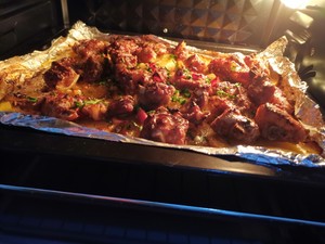 土豆烤肉烤排骨的做法 步骤3