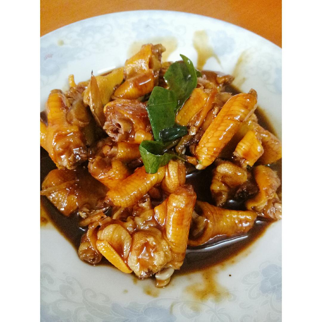 鸡皮果叶炒鸭爪