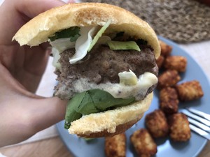 超级多汁的牛肉汉堡的做法 步骤6