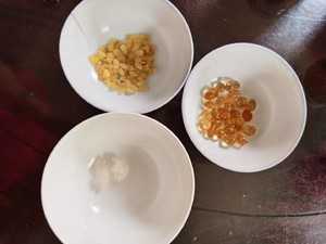 美容补水的雪燕桃胶皂角米的做法 步骤1