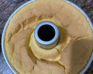 戚风凹底研究的做法 步骤6