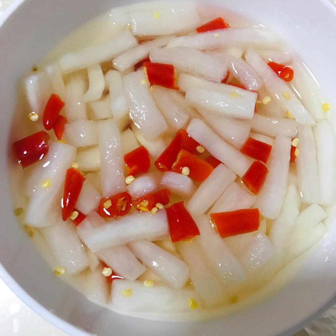 爱小吃801做的酸甜爽口脆萝卜