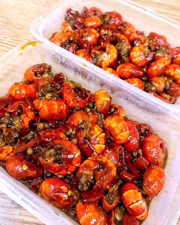 天然呆ohni做的招牌麻辣虾尾
