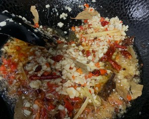 蒜香小龙虾的做法 步骤5