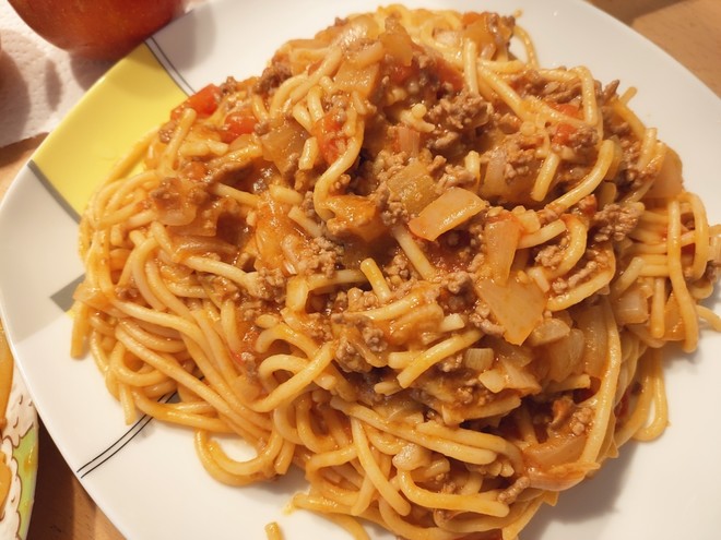 懒人食·超好吃又简单的番茄肉酱意面?的做法