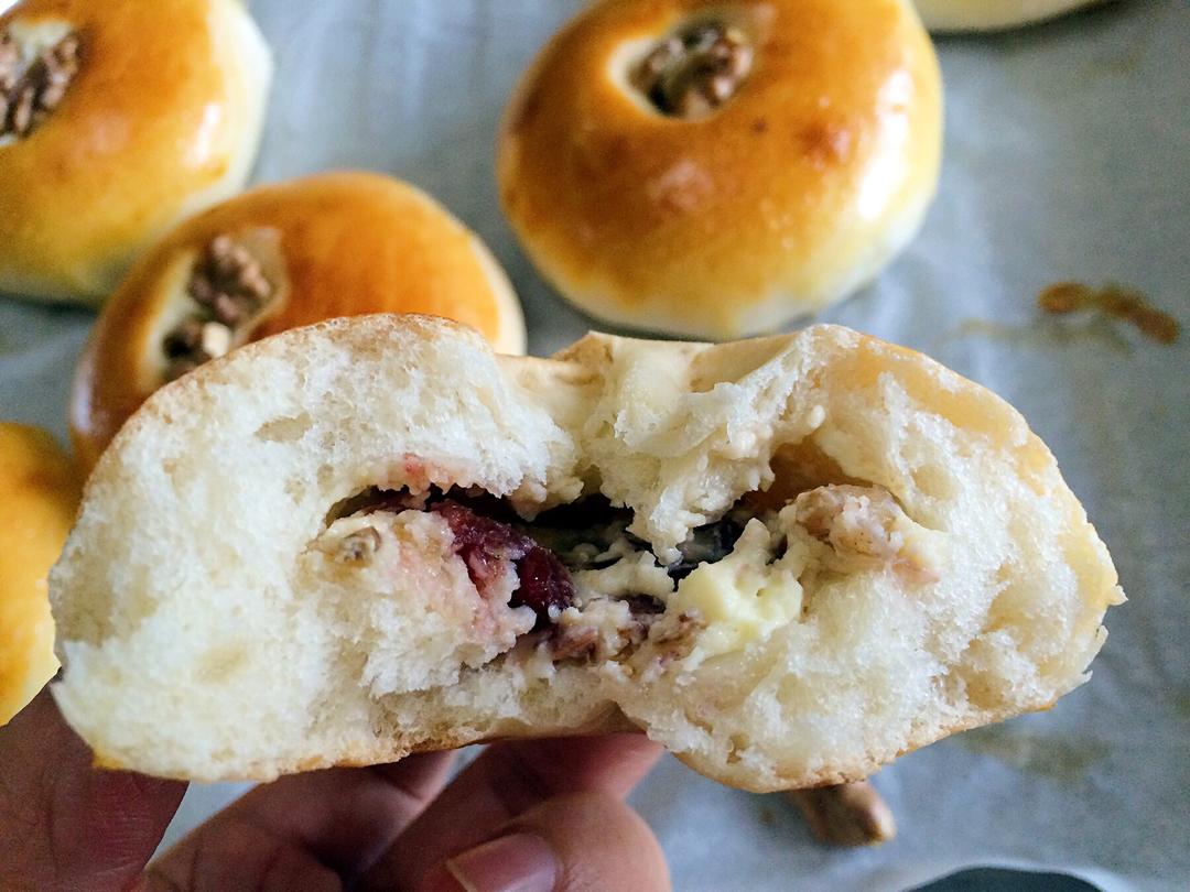 【核桃奶酪餐包（手揉版）的做法步骤图】蔡菜籽CL-制作