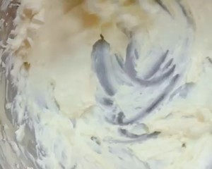 少女心爆棚的粉色生巧的做法 步骤2