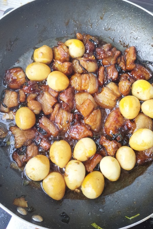 【加了美味蛋后,这盘红烧肉,鹌鹑的逆天啦鹌鹑蛋(绿豆汤的英语图片
