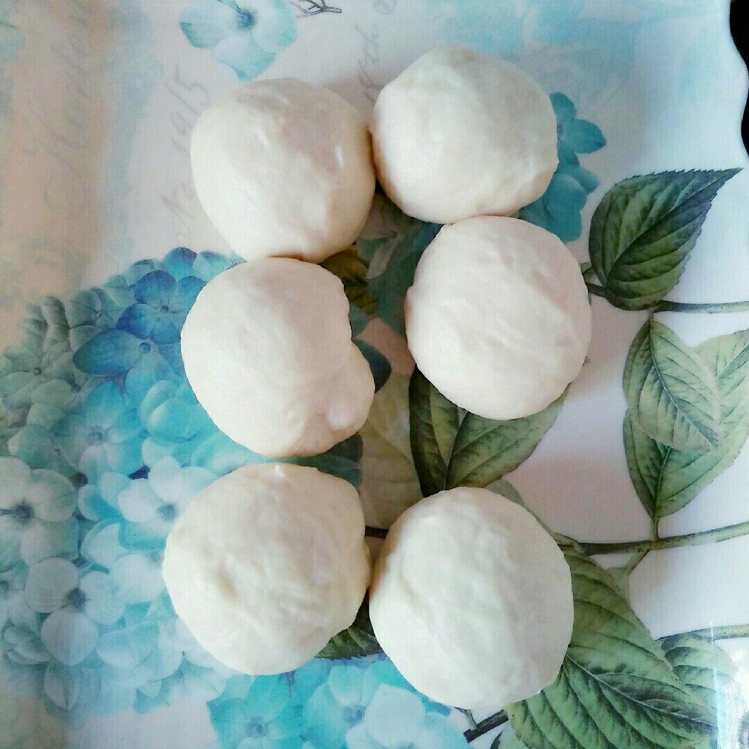 【酸奶餐包的做法步骤图，酸奶餐包怎么做好吃】浪漫春天-制作