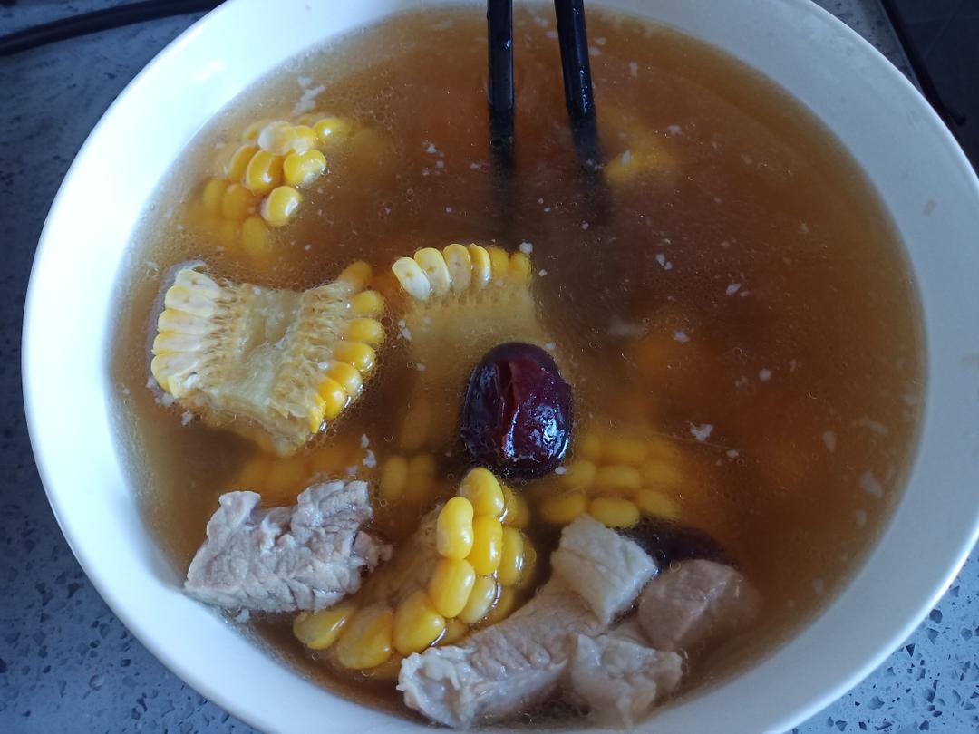 玉米猪肉汤