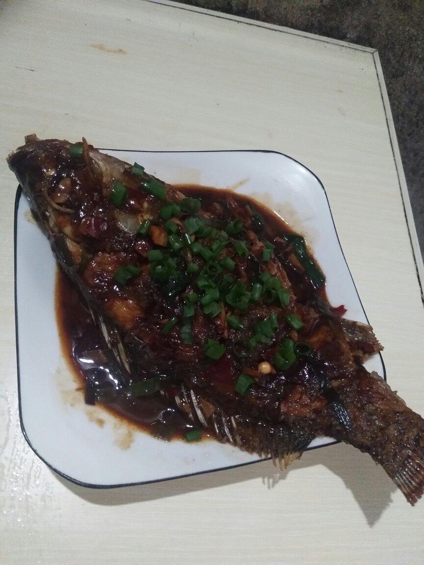 香辛少女做的家常红烧鱼