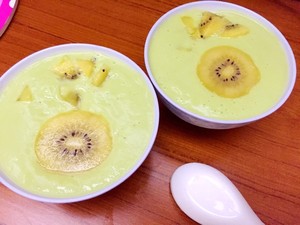 酸奶牛油果加佳沛奇异果