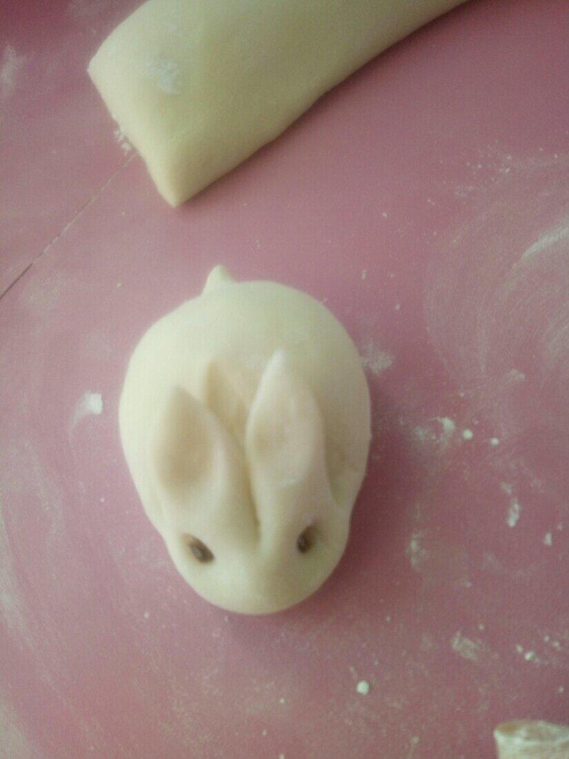 锴爸做的兔子馒头的做法