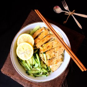 想不好吃都难的--酸甜清爽青柠鸡胸肉凉面!gif小