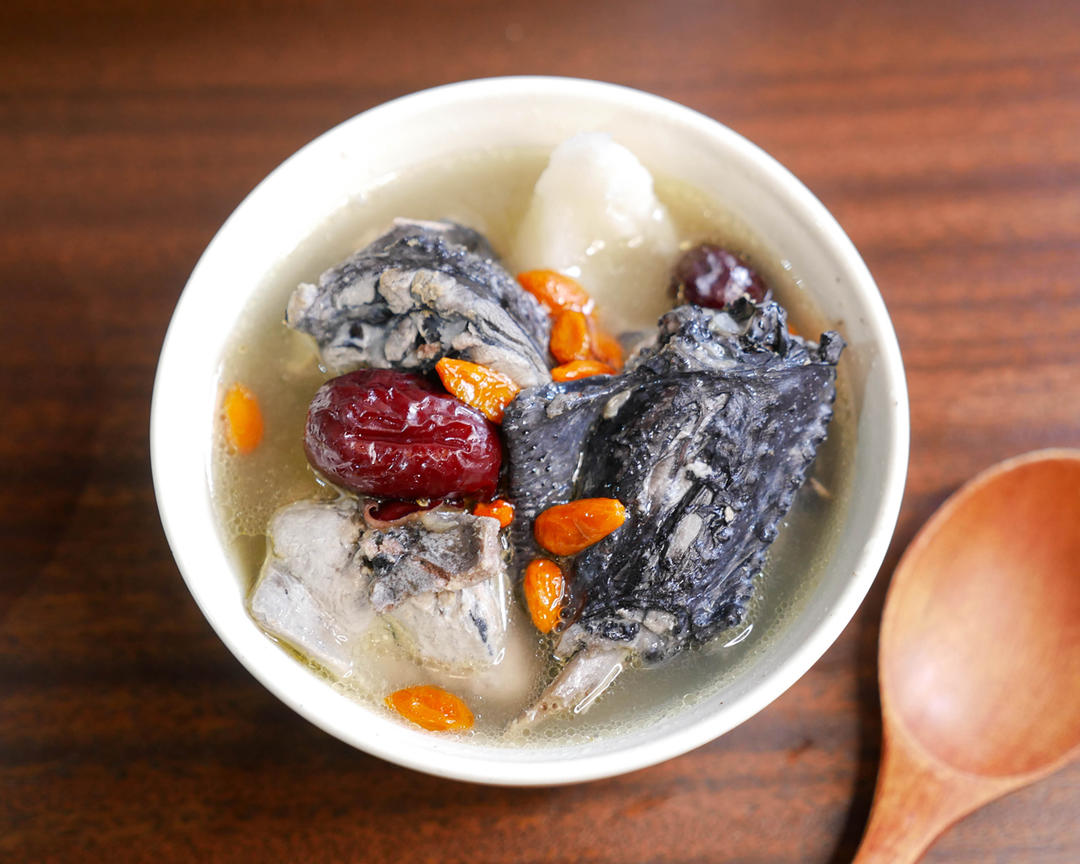 简易版山药乌鸡汤