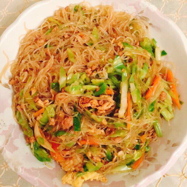 双鱼vivilin做的快手青菜鸡蛋炒粉丝