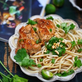 想不好吃都难的--酸甜清爽青柠鸡胸肉凉面!gif小