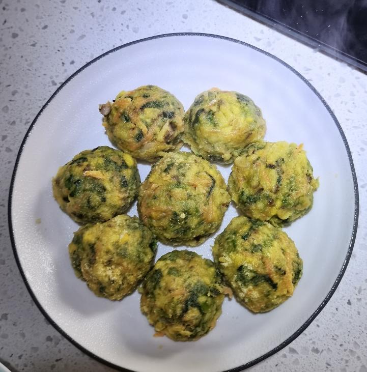 【菠菜团子的做法步骤图,菠菜团子怎么做好吃】影月含羞_下厨房
