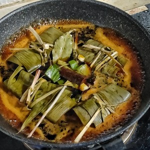 不放盐的草扎肉的做法 步骤13