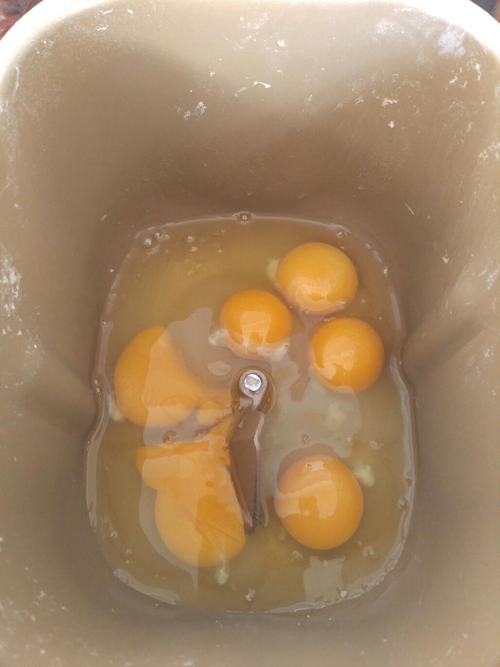 马卡多面条机做出的面条