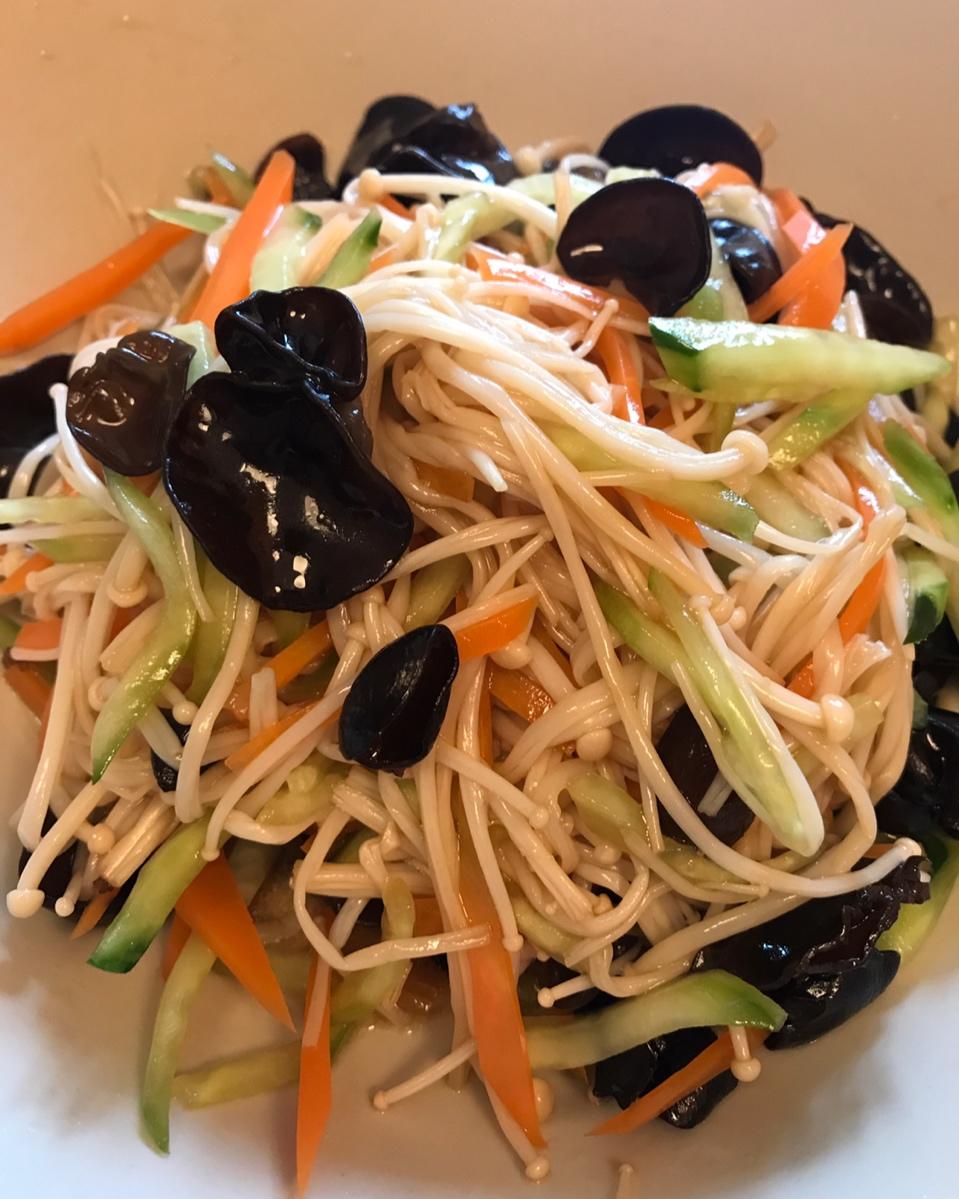 饭米粒_lwzb做的凉拌金针菇