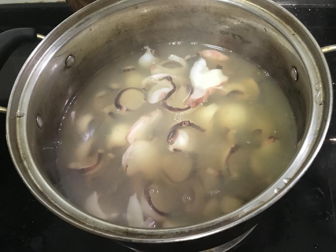 爆炒章鱼足的做法