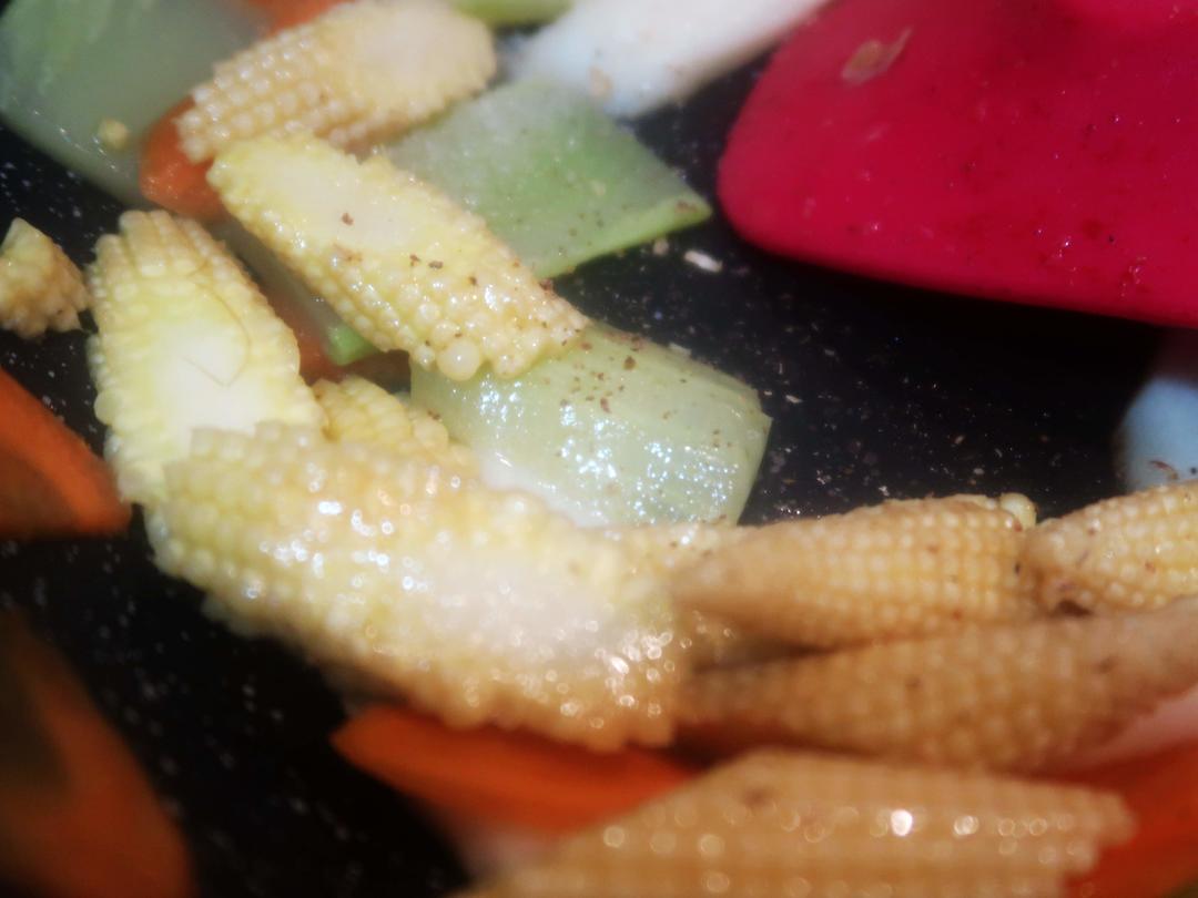 快手午餐便当饭盒——板栗烧鸡和炒时蔬