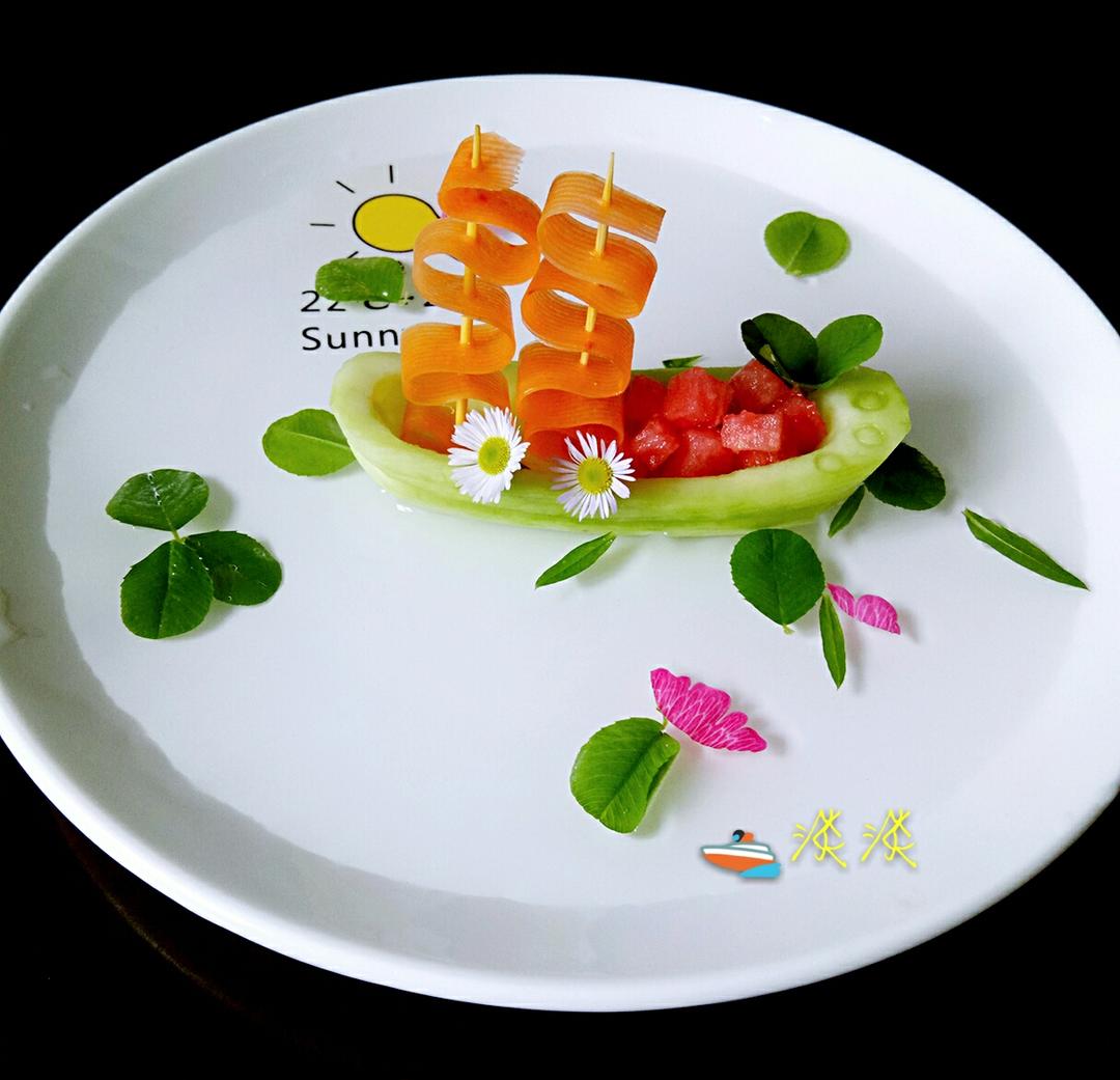 创意蔬菜盘饰摆盘拼盘(黄瓜小船)