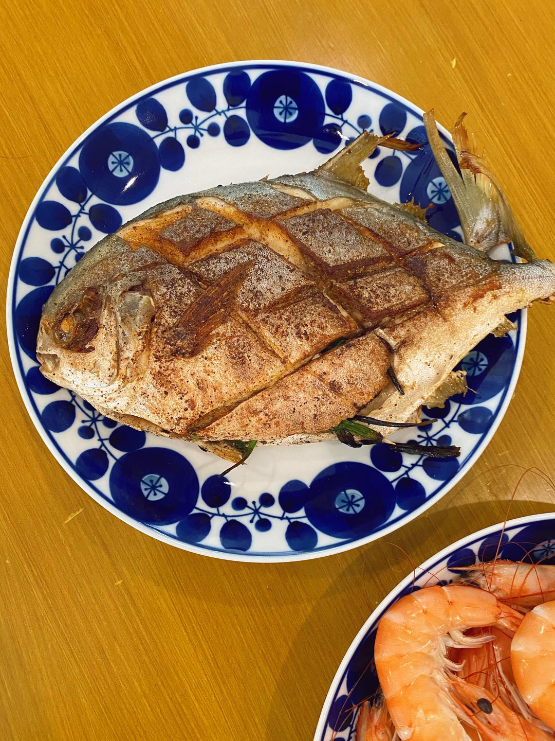 香煎金鲳鱼