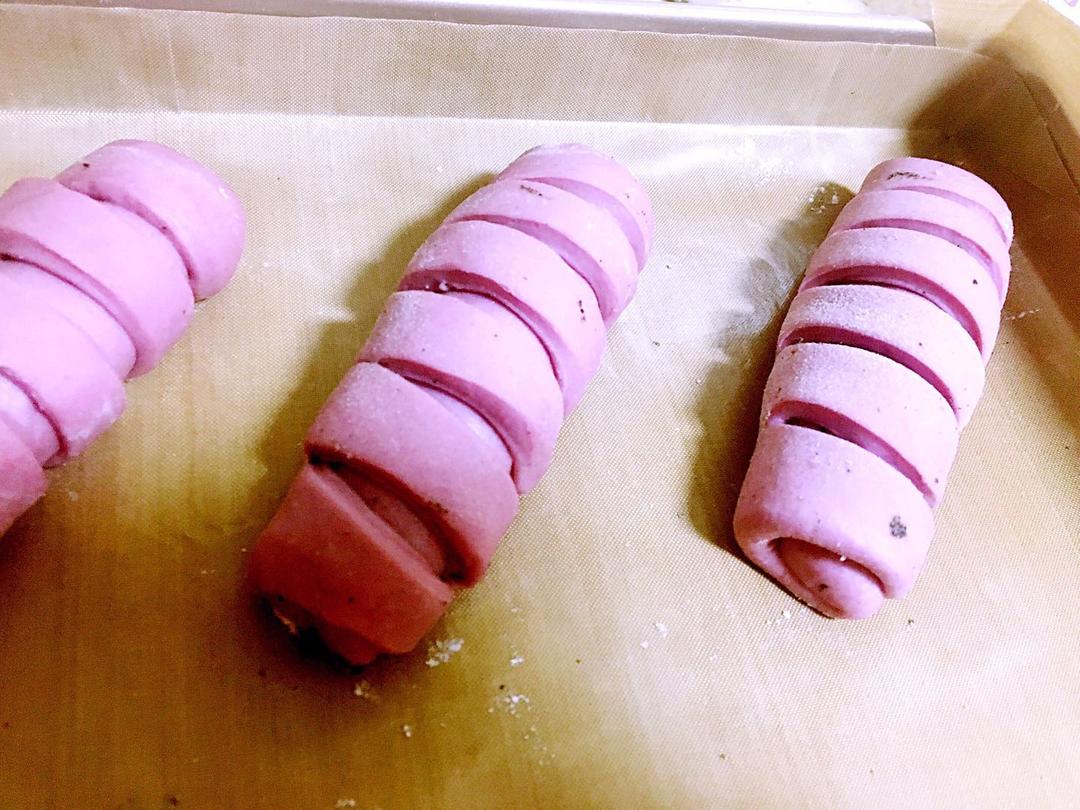 【无油黑芝麻馅紫薯卷（详细步骤、附卡路里）的做法步骤图】啾啾啾啾啾-制作