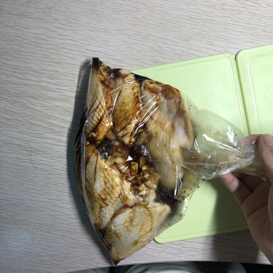 宿舍里可以做的蜜汁鸡翅的做法 步骤4