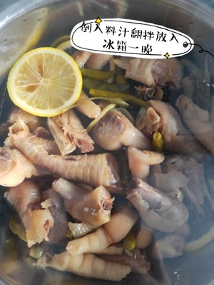 酸辣可口柠檬泡椒鸡爪的做法 步骤6