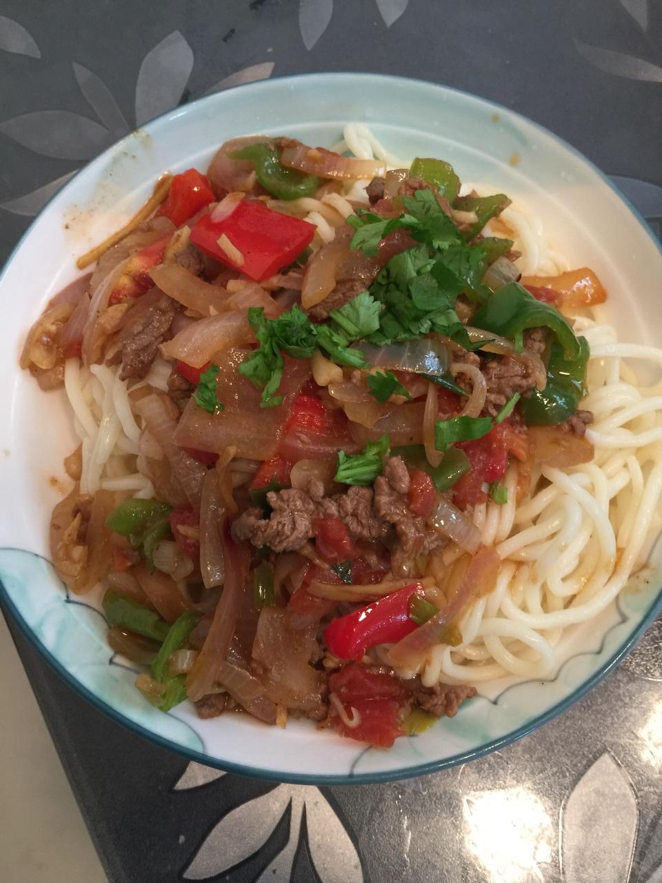 欢廷做的新疆拌面
