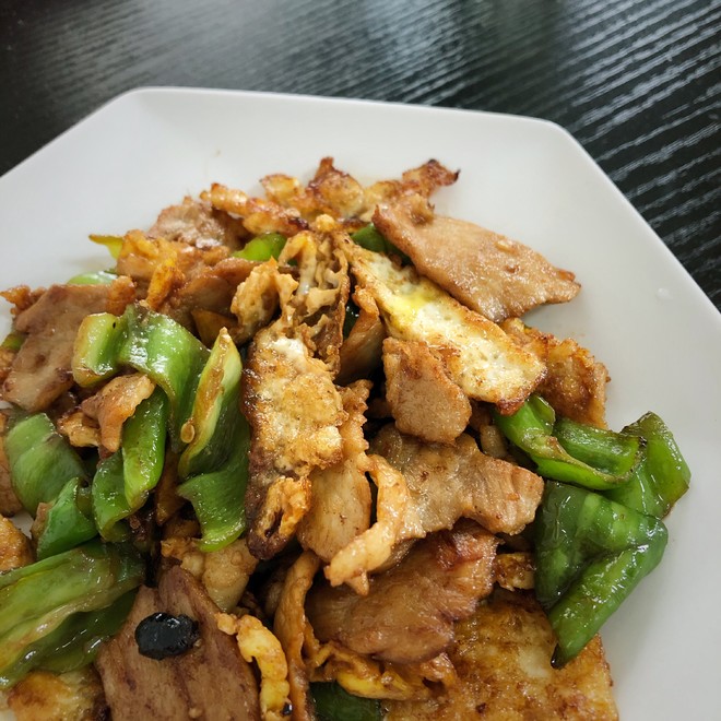 神仙下饭菜~农家小吃(青椒肉片土鸡蛋)的做法